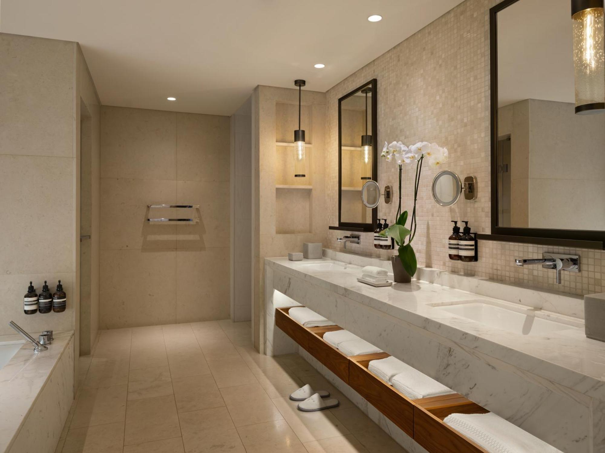 Chambre Double ou Lits Jumeaux Deluxe avec Piscine Privée - Front de Mer